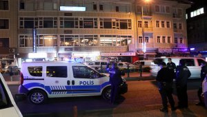 Kayseri'de rastgele açılan ateş sonucu restoranda hasar meydana geldi