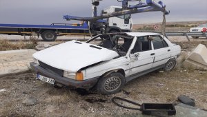 Kırıkkale'de otomobil devrildi: 5'i çocuk 8 yaralı