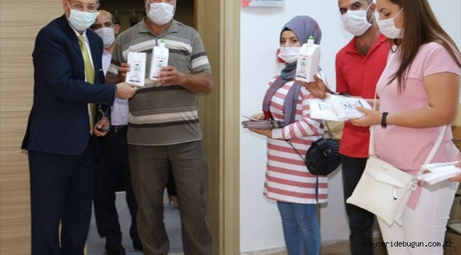 Kırşehir'de 50 yaş üstü sığınmacılara Kovid-19 bilgilendirmesi yapıldı