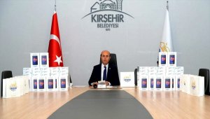 Kırşehir'de ihtiyaç sahibi öğrencilere 300 tablet bilgisayar dağıtıldı
