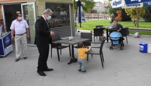 Kırşehir'de park ve kafelerde Kovid-19 tedbirleri denetimi yapıldı