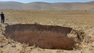 Konya'da 30 metre çapında 20 metre derinliğinde obruk oluştu