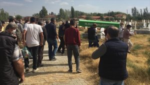 Konya'da iki otomobilin çarpıştığı kazada yaralanan çocuk yaşamını yitirdi