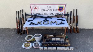 Konya'da jandarmanın operasyonunda 11 ruhsatsız av tüfeği ele geçirildi