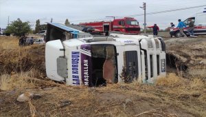 Konya'da tır ile otomobil çarpıştı: 3 yaralı