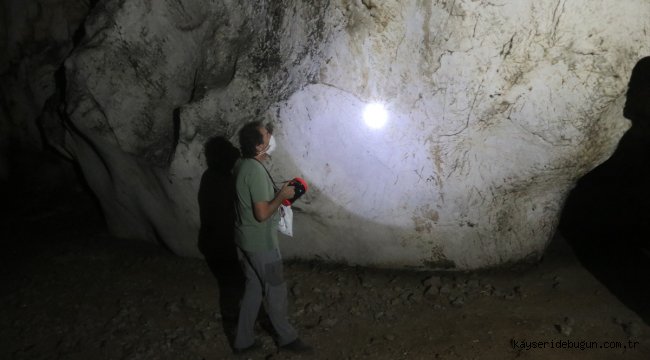 Mağara duvarında 1700 yıllık "hatıra yazıları" tespit edildi
