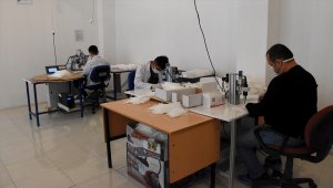 "Meslek lisesi memleket meselesi" şiarıyla 11 ton dezenfekte solüsyonu ve 600 bin maske ürettiler