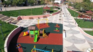 Nallıhan'da yeşil alan oluşturma ve park yapım işleri sürüyor