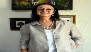 Prof. Dr. Selda Bülbül: "Emzirme anne ile bebeğin birbirine bağlanmasını sağlıyor"