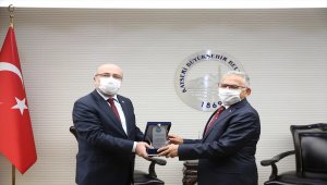 Rektör Karamustafa'dan Büyükkılıç'a teşekkür ziyareti