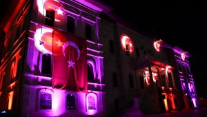 Sivas'ta Cumhuriyet'in temellerinin atıldığı tarihi binada ışık ve lazer gösterisi