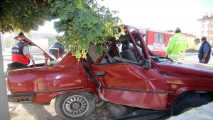 Sivas'ta otomobiller çarpıştı: 1 yaralı