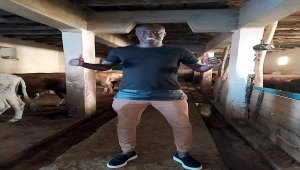 Sivassporlu Samassa köyde traktör kullandı