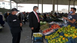 Suşehri Belediye Başkanı Yüksel, halk pazarını inceledi