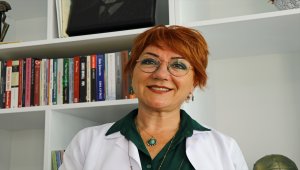 Uzmanından dermatoloji hastalarına "Kovid-19 korkusuyla ilaçlarınızı bırakmayın" uyarısı