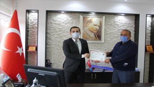 Yalıhüyük Kaymakamı Yasin Şahin'den muhtarlara teşekkür belgesi