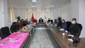 Zara'da yöresel kıyafetler bez bebeklerde yaşatılacak