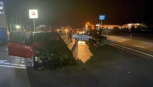 Aksaray'da iki otomobil çarpıştı: 1 ölü, 1 yaralı
