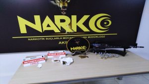 Aksaray'da uyuşturucu sattıkları iddiasıyla yakalanan 3 zanlı tutuklandı