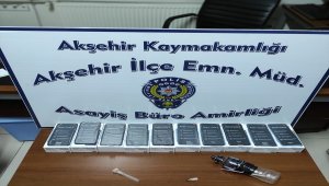 Akşehir'de gümrük kaçağı 10 cep telefonu ele geçirildi