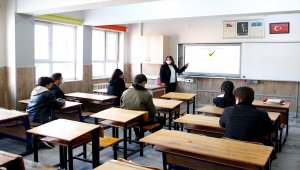 Anne ve babasının izinden giden "Çalıkuşu", öğrencilerini TÜBİTAK ile geleceğe hazırlıyor