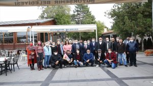 Başkan Büyükkılıç, Bursalı tiyatrocularla bir araya geldi