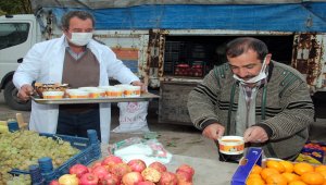 Beypazarı'nda semt pazarında sıcak çorba ikramı