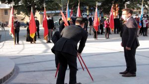 Büyük Önder Atatürk'ü anıyoruz