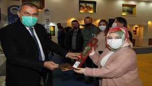 Çubuk'ta engelsiz spor antrenörlerine sürpriz kutlama