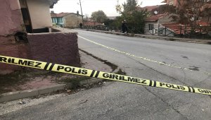 Eskişehir'de kavga eden abla ve erkek kardeşi bıçakla yaralandı