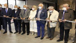 Fatma Betül Koyuncu "20. Yıl Dostlara Vefa" temalı ebru sergisinin açılışını yaptı