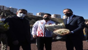 Gençlik ve Spor Bakanı Mehmet Muharrem Kasapoğlu, Kırıkkale'de