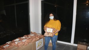 Gönüllülerden depremzede çocukların yüzlerini güldürecek yardım 