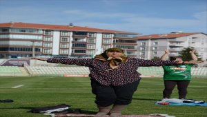 Hasibe nine spor azmiyle gençlere örnek oluyor
