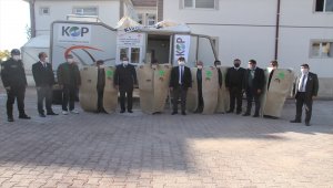 Hüyük'te küçükbaş hayvan yetiştiricilerine kepenek dağıtıldı