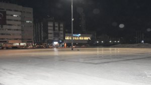 İç Anadolu'da sokağa çıkma yasağının ardından cadde ve sokaklar boş kaldı