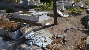 Karaman'da mezar taşları tahrip edildi