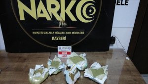 Kayseri'de aracın ses sisteminde 2,7 kilogram esrar ele geçirildi