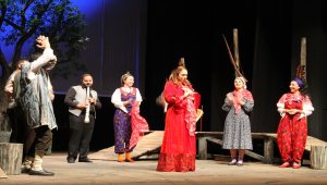 Kayseri Devlet Tiyatrosu yeniden seyirciyle buluştu 