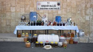 Kırşehir'de 388 litre sahte içki ele geçirildi