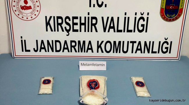 Kırşehir'de otobüsün bagajındaki çantasında uyuşturucu bulunan yolcu tutuklandı