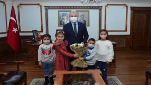 Kırşehir Valisi Akın'a Dünya Çocuk Hakları Günü ziyareti