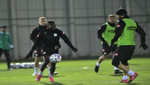 Konyaspor'da Fenerbahçe maçı hazırlıkları