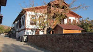 Nallıhan Belediyesi restorasyon çalışmalarını sürdürüyor