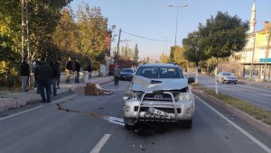 Pikabın çarptığı inek telef olmadan kesildi 