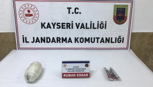 Pınarbaşı'da Yolcu otobüsünde 450 gr esrar ele geçirildi