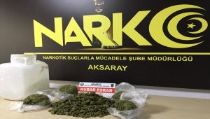 Polisten kaçan şüphelilerin aracındaki peynir bidonundan esrar çıktı: 2 gözaltı