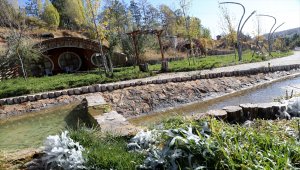 Sivas'ın "Hobbit evleri"nde sonbahar güzelliği