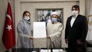 Sivas'ta yaşayan 41 yaşındaki Rus kadın İslamiyet'i seçti