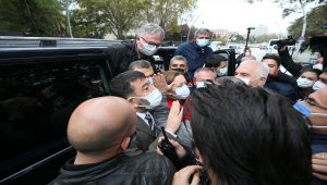 TBMM Dikmen kapısı önünde eylem